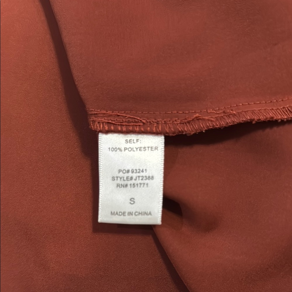 Gilli Rust V-Neck Tank Top - Picture 6 of 6
